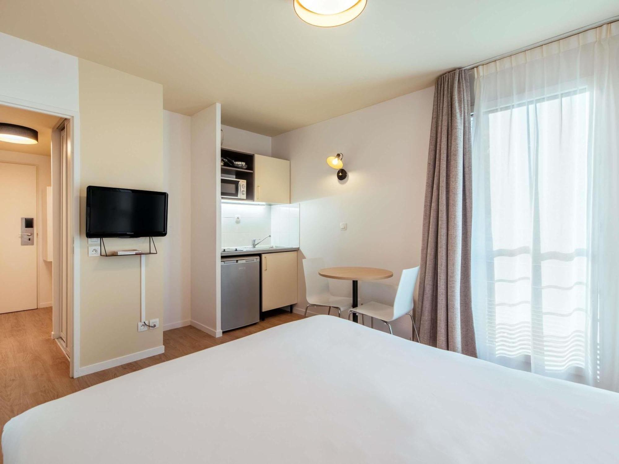 Aparthotel Adagio Access Paris Asnieres Екстериор снимка